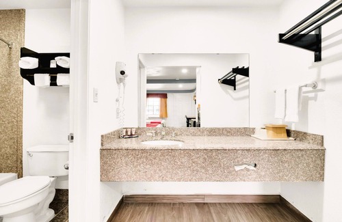 Three Rivers Hotel | Three Rivers Executive Inn & Suites By OYO