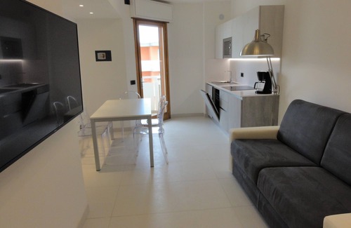 Bibione Lido dei Pini Apartment | Three-room renovated apartment in beachfront condominium