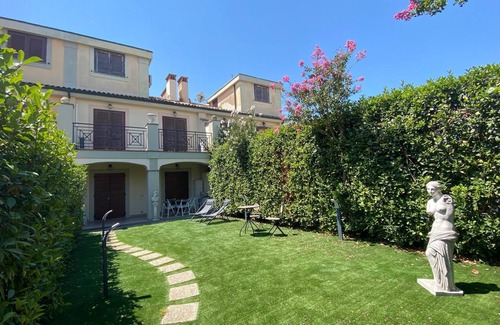 Settecamini Villa | Three-story air-conditioned villa with private garden and parking space