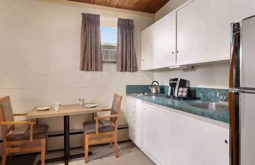 Moose Jaw Hotel | Thriftlodge Moose Jaw