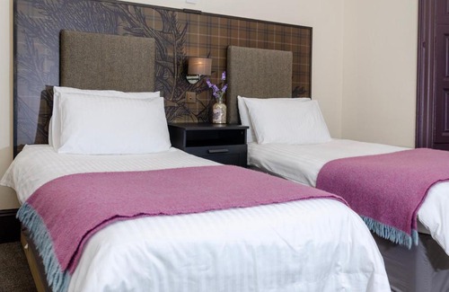 Kirriemuir Hotel | Thrums Hotel, Kirriemuir