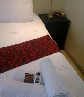 Ga-Segonyana House | Thuba Kobo Segole Guesthouse