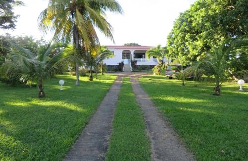 Baie-Mahault House | Ti Cajou
