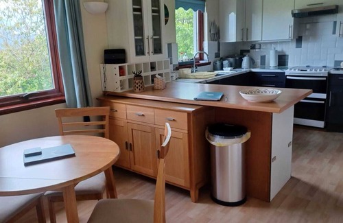 Uisken Cottage | Tigh Shee - wildlife & sunsets on your doorstep!