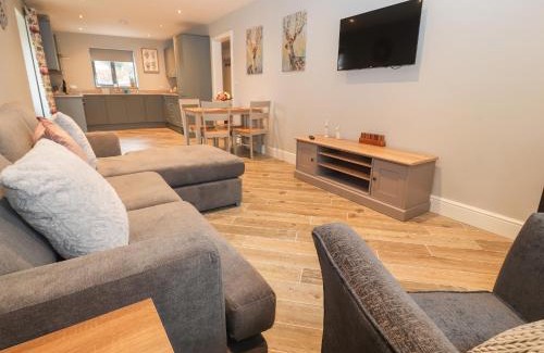 Mouldsworth House | Timadon Cottage