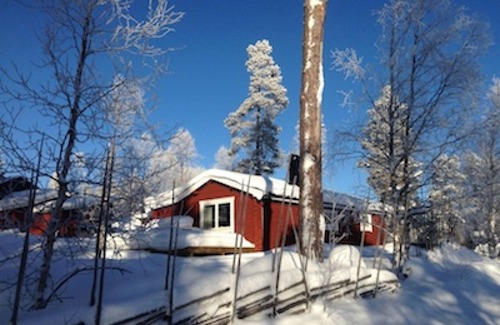 Idre House | Timber cottage with hot tube, sauna, boat, canoe