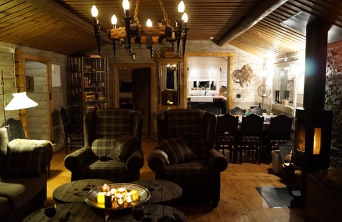 Idre House | Timber cottage with hot tube, sauna, boat, canoe