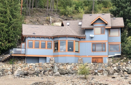 Scotch Creek House | Timberframe Home on the water