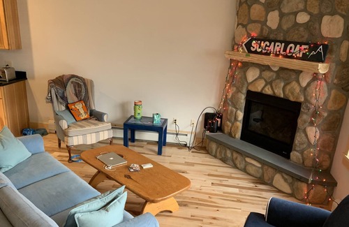 Carrabassett Valley House | Timberline @ Sugarloaf Mountain Resort. Car charger.