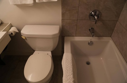 Port Alberni Hotel | Timberlodge RV & Campground