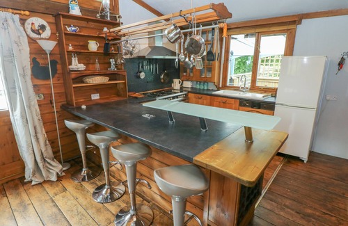 Cosheston Cottage | Timbertwig Lodge