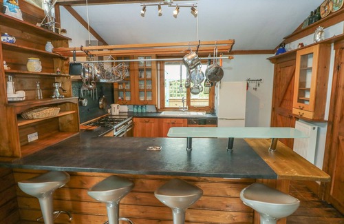 Cosheston Cottage | Timbertwig Lodge