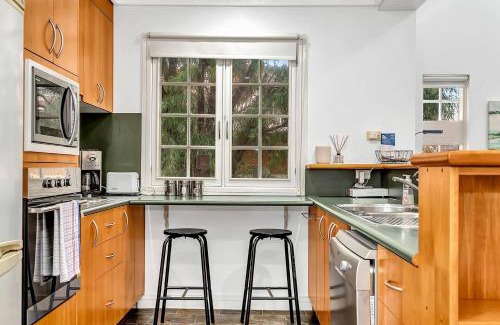 Semaphore Apartment | Time and Tide Hideaway - A Spacious Beachside Escape