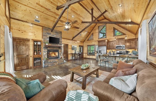 Hochatown Cabin | Timeless Romantic Cabin in Hochatown with Cozy Double-Sided Fireplace