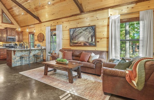 Hochatown Cabin | Timeless Romantic Cabin in Hochatown with Cozy Double-Sided Fireplace
