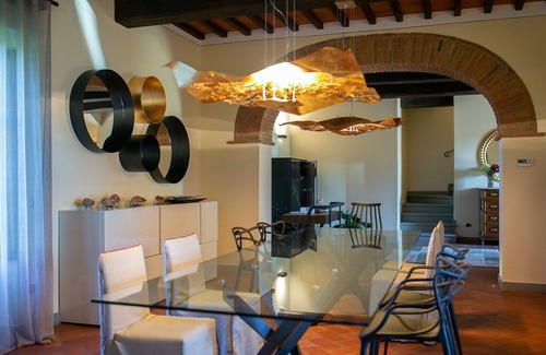 Puliciano House | Timeless Tuscan Holiday Stay