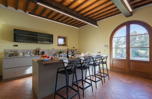 Puliciano House | Timeless Tuscan Holiday Stay
