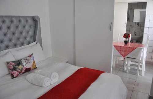 Luderitz House | Timo's guesthouse accommodation