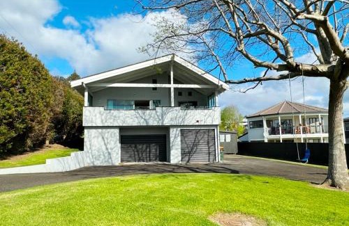 Tindalls Beach House | Tindalls Bay Beach House