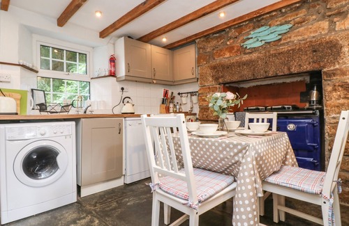 Liskeard Cottage | TINNERS COTTAGE, pet friendly, character holiday cottage in Liskeard