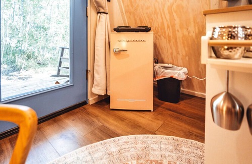 Rockbridge House | Tiny A-Frame ~ Sleeps 3 ~ Hiking Nearby