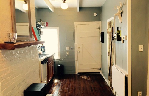 Beach Institute Cottage | Tiny Cottage 535 in Savannah's Landmark Historic District