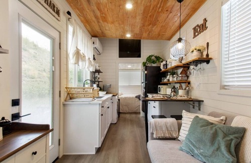 Canyon Country House | Tiny Farmhouse on Wheels! No Pet Fee!