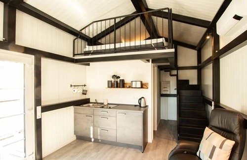 Bad Marienberg Apartment | Tiny Haus rot - Tiny Häuser Häbel