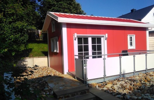 Bad Marienberg Apartment | Tiny Haus rot - Tiny Häuser Häbel