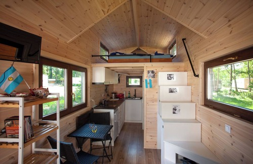 Kloster Lehnin House | Tiny Home 'Evita' with Private Garden, Wi-Fi and Air Conditioning