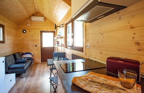 Kloster Lehnin House | Tiny Home 'Evita' with Private Garden, Wi-Fi and Air Conditioning