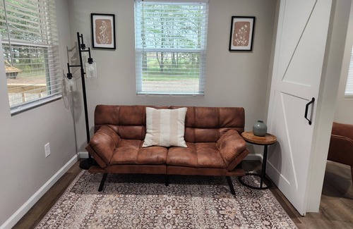 Leesburg House | Tiny Home in Leesburg - Convenient to Leesburg Landing and Cherokee Rock Village