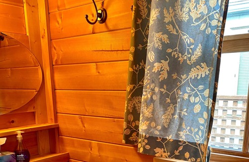 Point Roberts Cabin | Tiny home just steps from South Beach!
