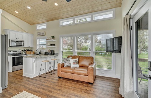 Winchester Cottage | Tiny Home w/RV Hookups