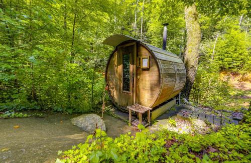 Newport House | Tiny Home with Private Sauna in Woods of Newport!