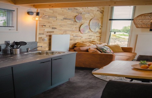 Maurik House | Tiny House by Dutch Waterfront Retreat