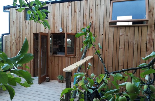 Saint-Segal House | Tiny house close to the Sea & Ocean (20 min.) on an organic agro-ecologic farm.