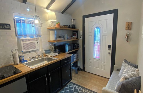 Dennis Cottage | Tiny House Cottage On The Lake