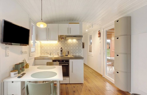 Jesberg House | 'Tiny House Im Grünen' with Private Terrace and Private Garden