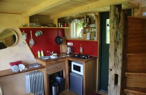Warnow Cabin | Tiny house in a tree in a tiny, quiet village on the lake district