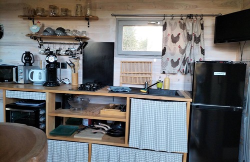 Saint-Vallier Cabin | Tiny house in the countryside