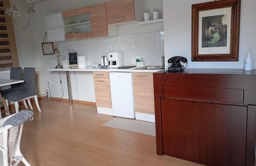 Nea Erithraia Apartment | Tiny Little SUITE