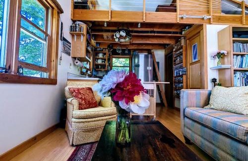 Trenton House | Tiny Trenton Beach House