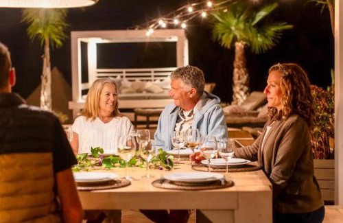 Colinas Verdes Villa | Tiny Whale Lodge, a unique space for groups