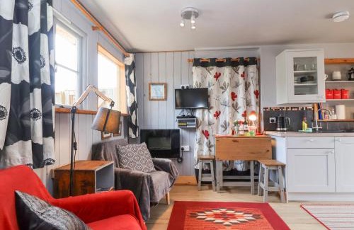 Blandford Forum House | Tiny Willow