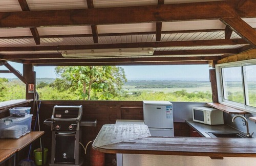 Saint-Louis House | TIPI 6 Gomyé wouj Domaine de Meilly