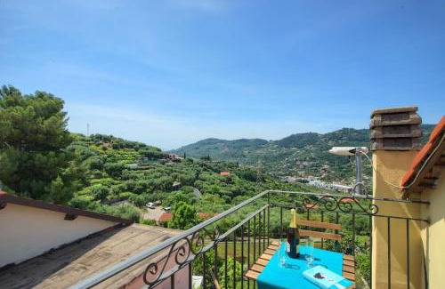 Costa dʼOneglia Apartment | Tipica casa in borgo antico