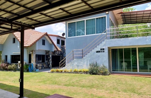 Khanong Phra House | Tiptara House khaoyai