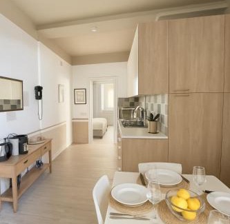 Tirano Apartment | Tirano center-325m dal Bernina Express