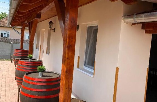 Tiszaorveny Apartment | Tisza-i Apartmanok